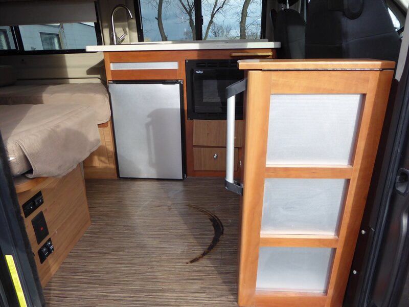Used 2017 RAM ProMaster 3500 w/ Premium Appearance Group FWD image 24
