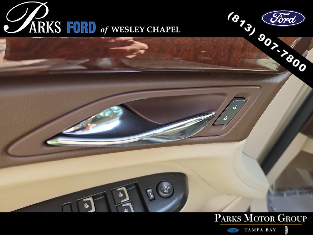 Used 2015 Cadillac SRX Luxury w/ Driver Awareness Package FWD image 18