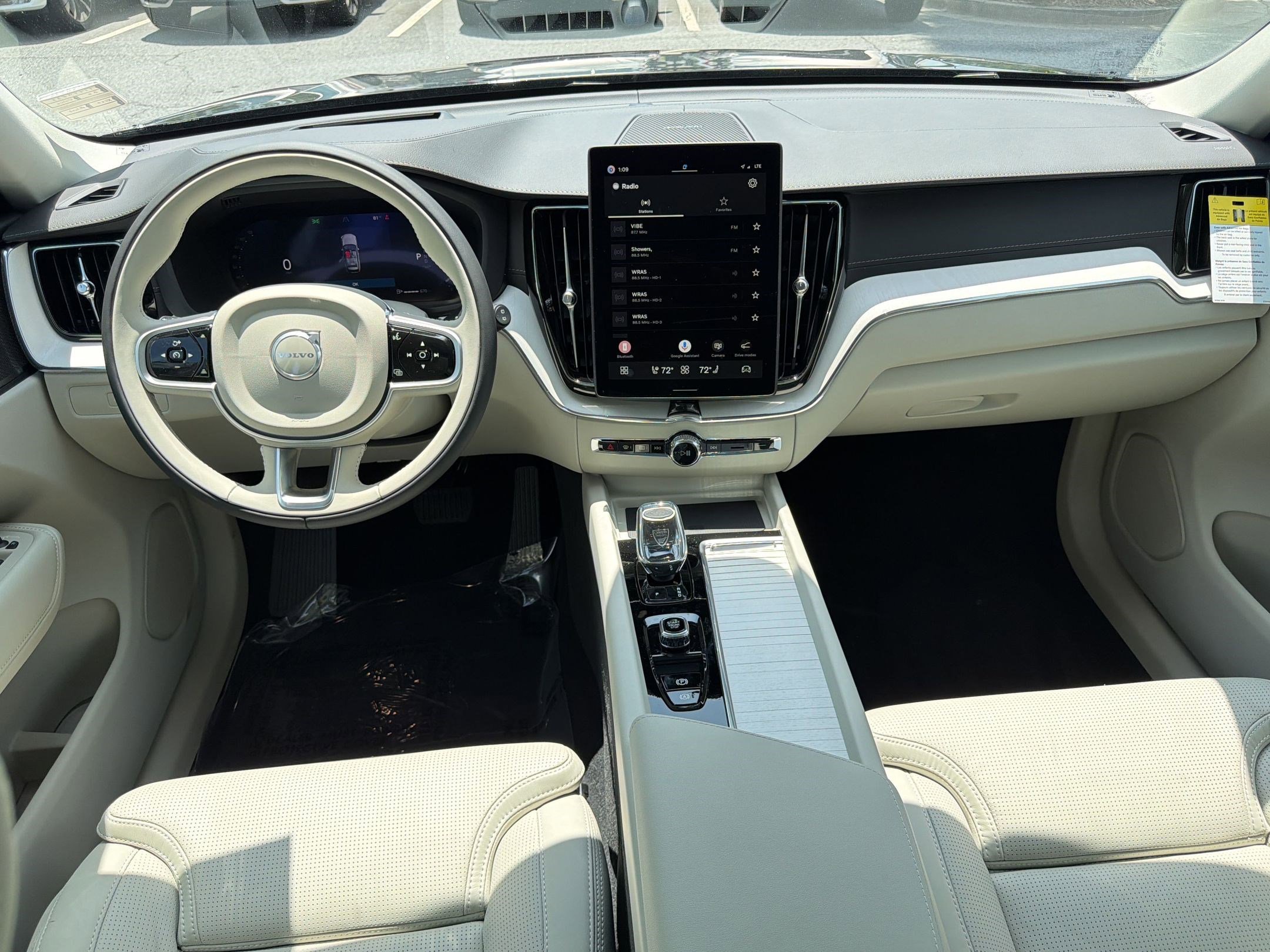 New 2026 Volvo XC60 B5 Ultra w/ Climate Package AWD/4WD image 26
