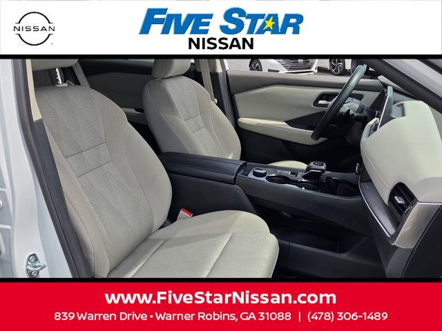 Used 2025 Nissan Rogue SV image 17