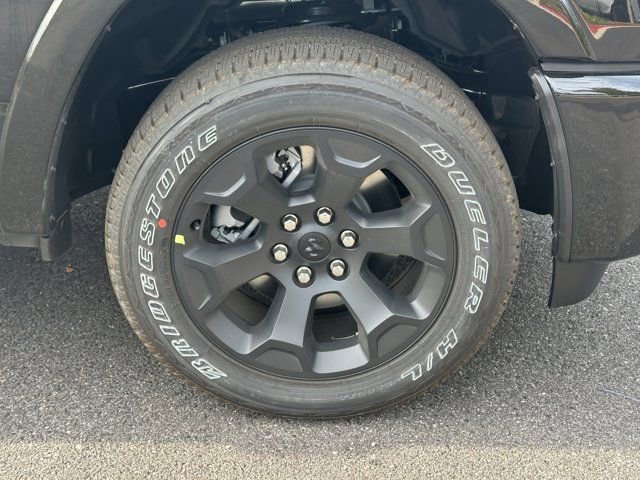 New 2026 RAM 1500 4x4 Crew Cab image 8