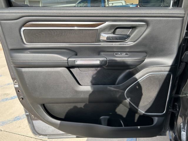 Used 2022 RAM 1500 Laramie AWD/4WD image 19