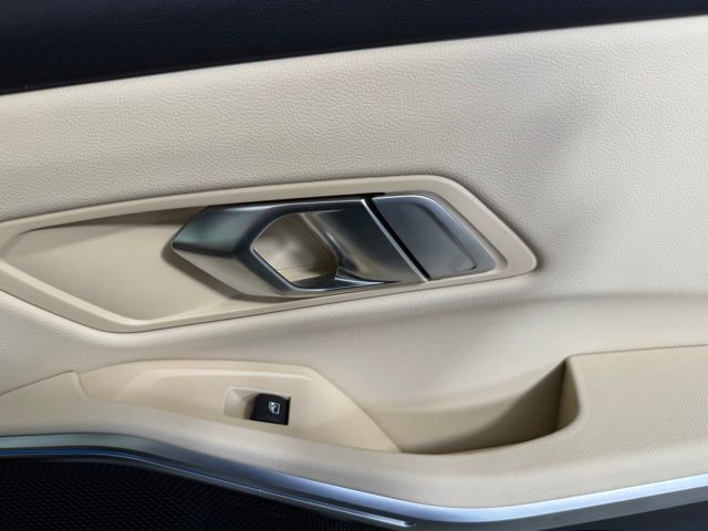 Used 2023 BMW 330i Sedan w/ Premium Package image 29