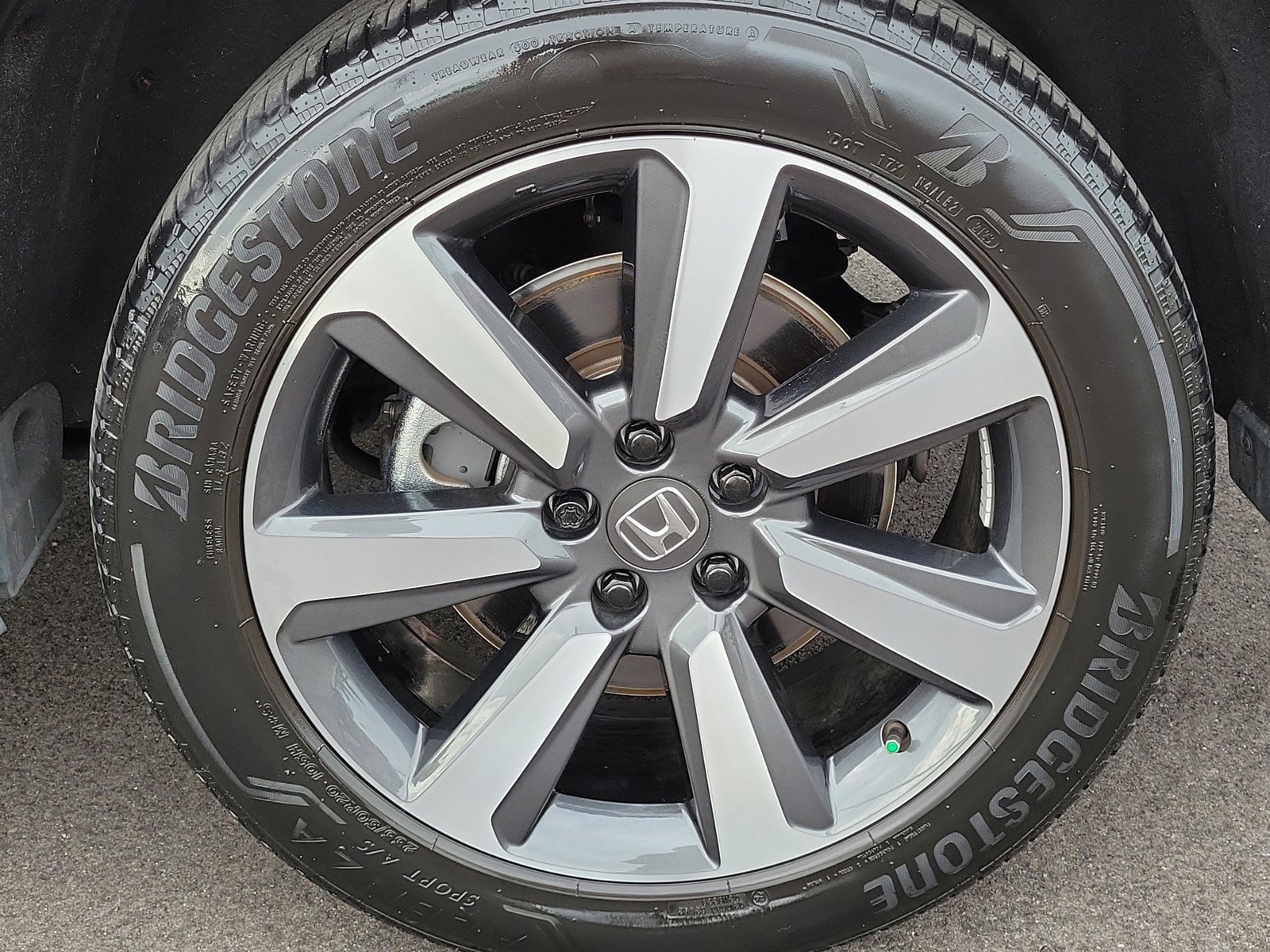 Used 2023 Honda Pilot Touring image 12