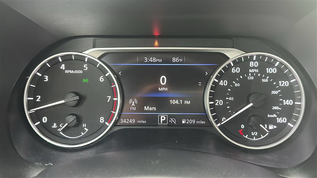 Used 2025 Nissan Sentra SV FWD image 2