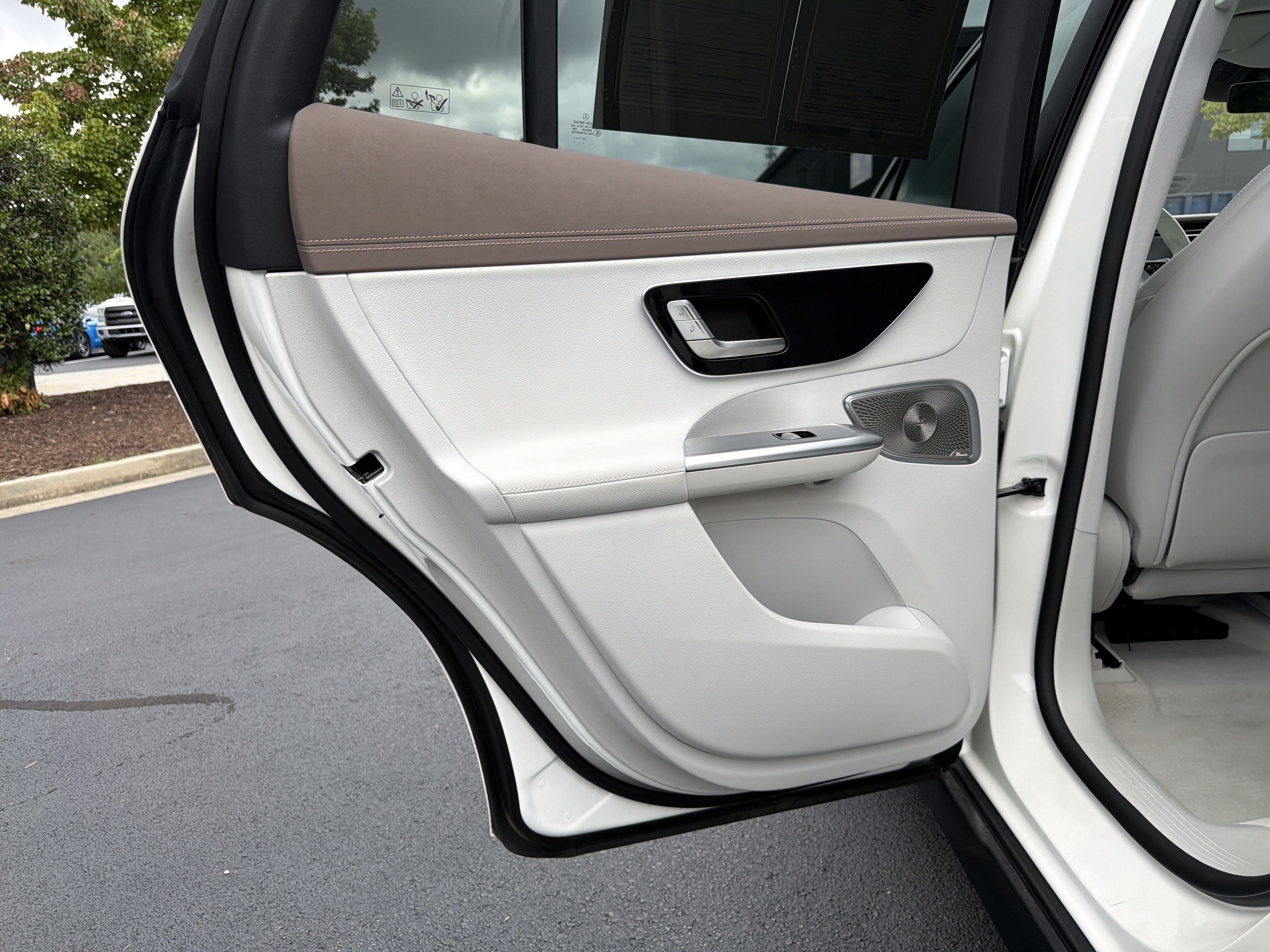 Used 2023 Mercedes-Benz EQE 350+ SUV w/ AMG Line Exterior Package image 40