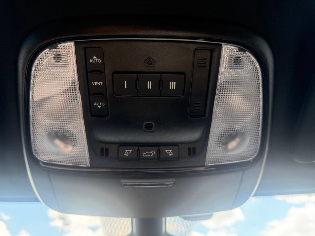 New 2026 Dodge Durango SRT Hellcat w/ 3rd Row Seating Group AWD/4WD image 35