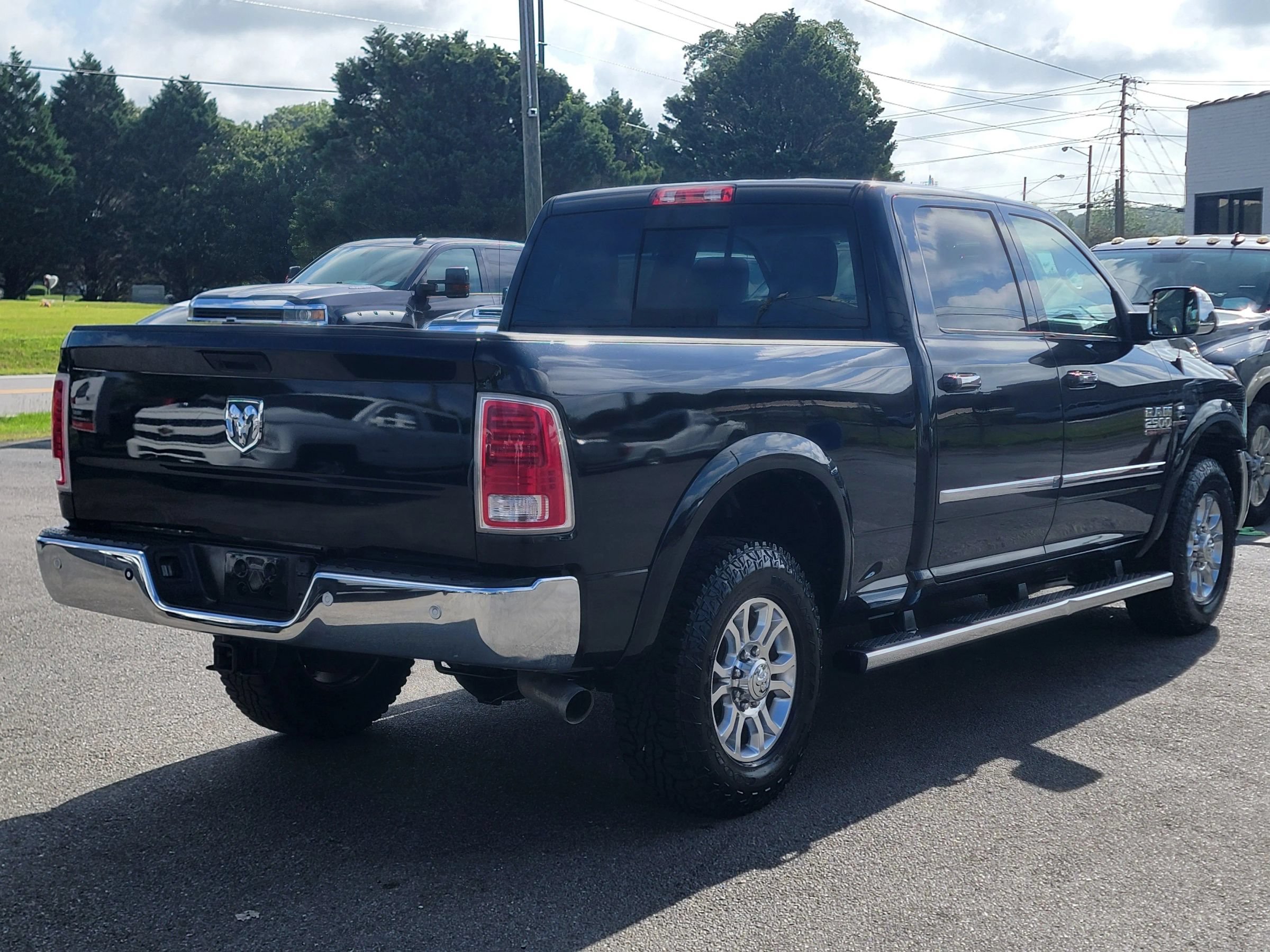 Used 2016 RAM 2500 Laramie RWD image 3