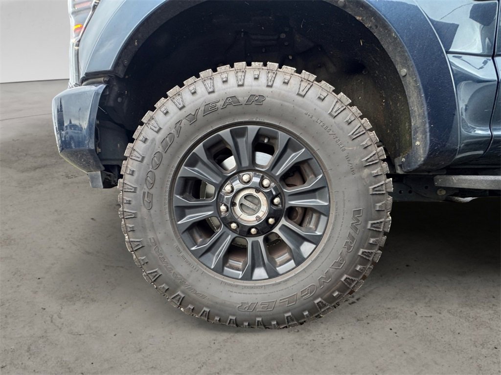 Used 2020 Ford F350 Lariat image 9