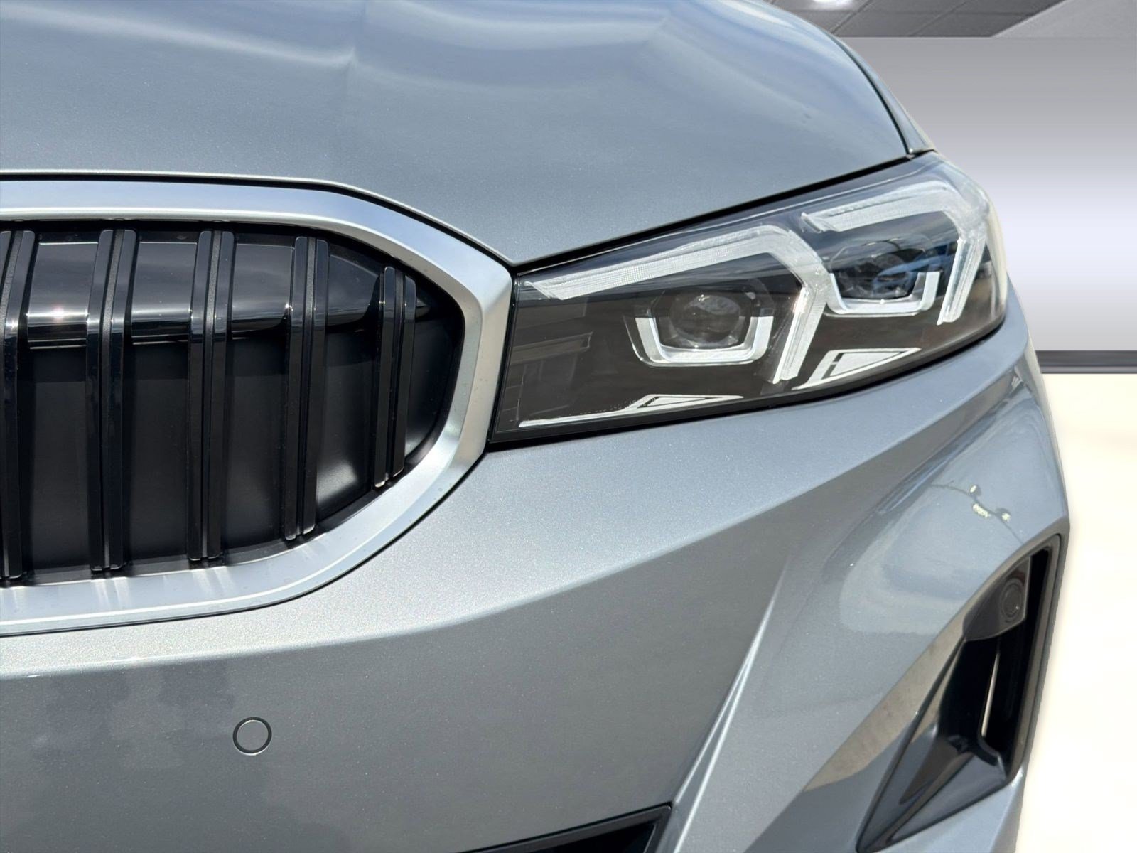 New 2026 BMW 330i Sedan w/ Convenience Package RWD image 9