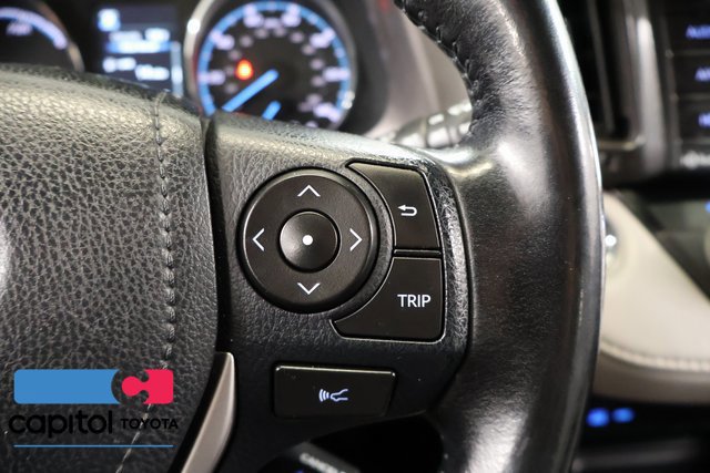 Used 2018 Toyota RAV4 XLE AWD/4WD image 15