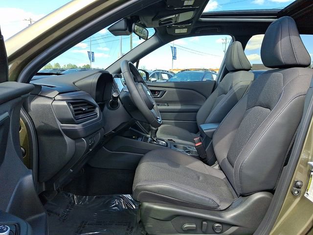 Used 2025 Subaru Forester Premium image 13