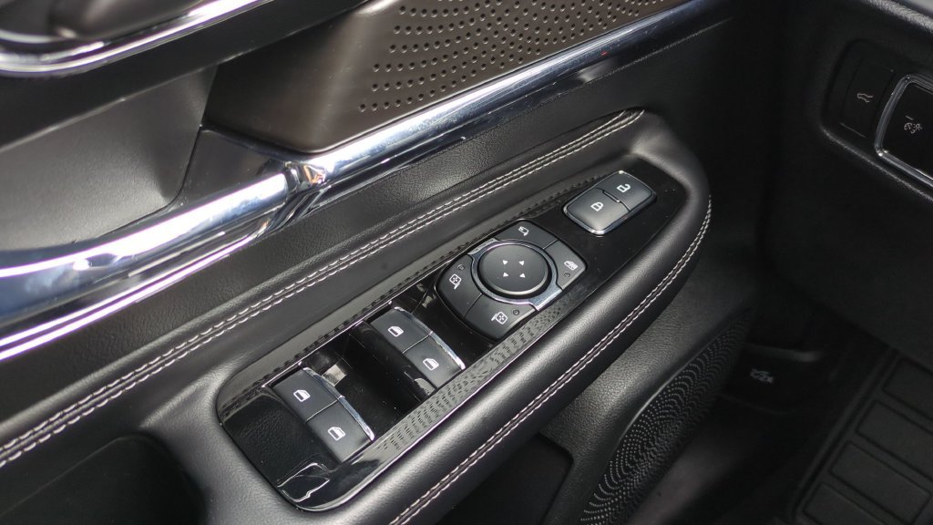 Used 2026 Lincoln Corsair Premiere FWD image 19