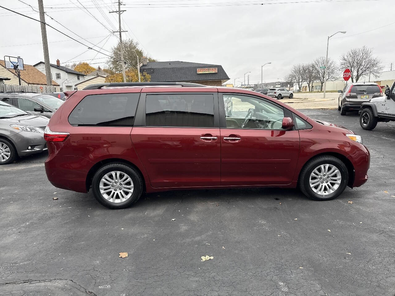 Used 2015 Toyota Sienna image 7
