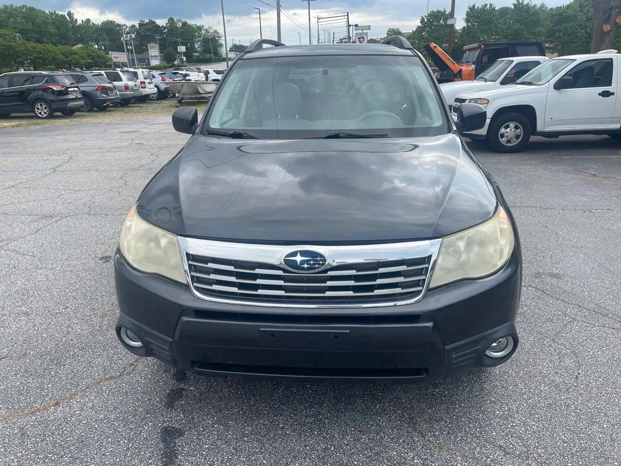 Used 2010 Subaru Outback 2.5i Limited w/ Popular Equipment Group 2A AWD/4WD image 4