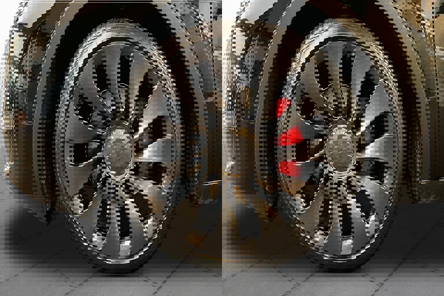 Used 2024 Tesla Model Y Performance image 10