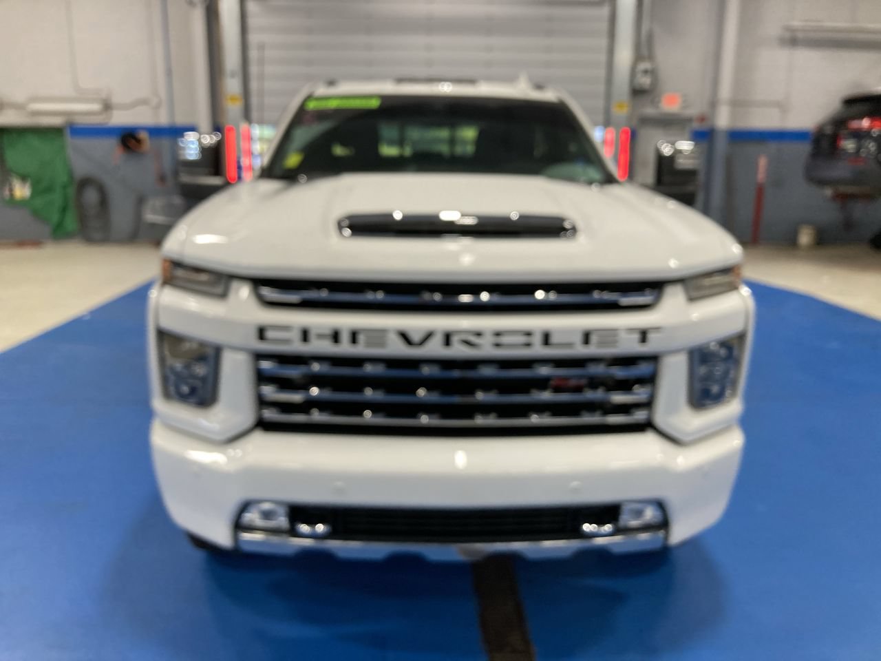 Used 2021 Chevrolet Silverado 2500 LTZ w/ Z71 Chrome Sport Edition AWD/4WD image 2