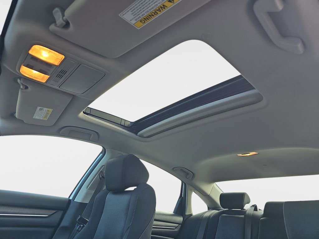 Used 2018 Honda Accord EX image 31