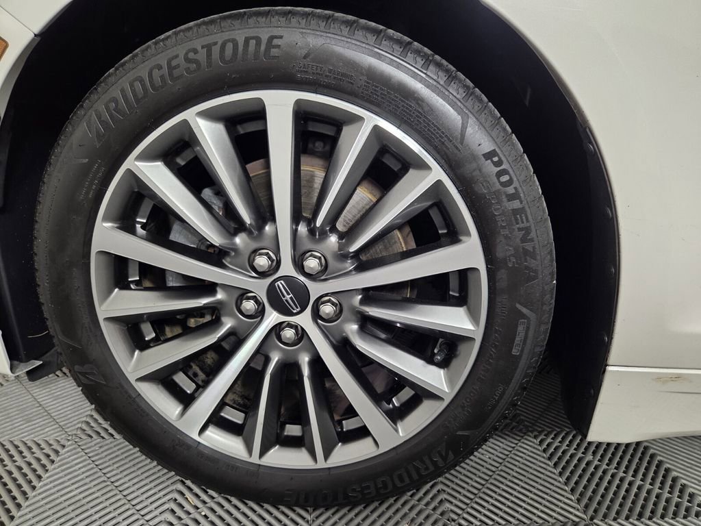 Used 2019 Lincoln MKZ Premiere image 9