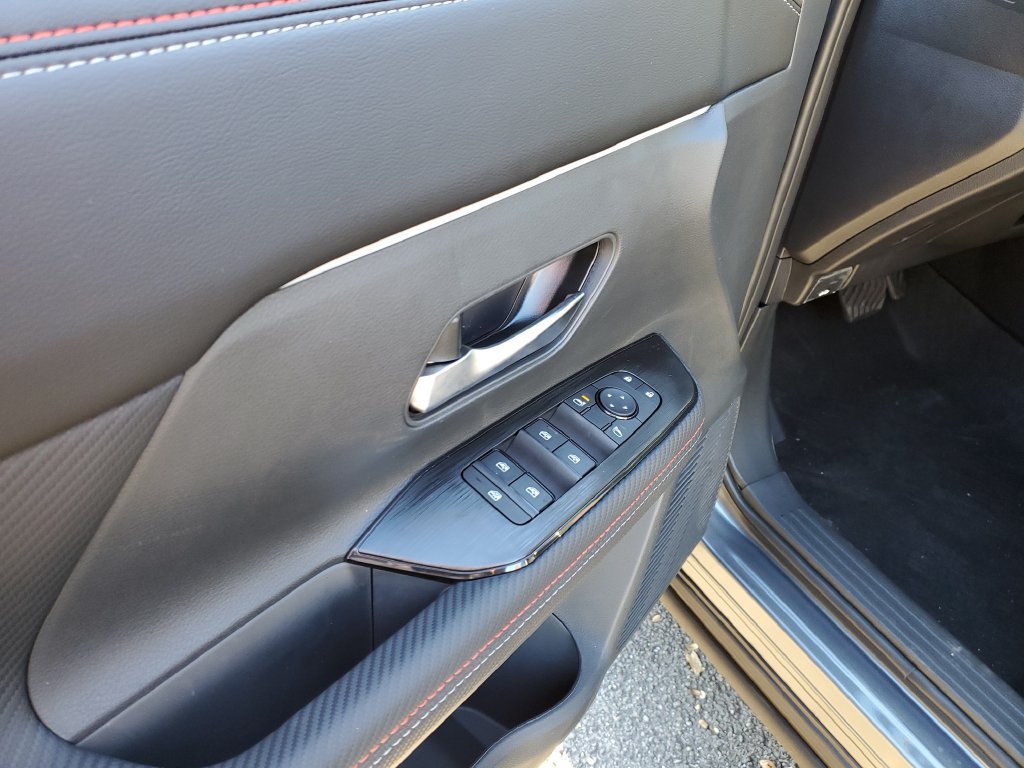 New 2027 Nissan Kicks SR FWD image 18