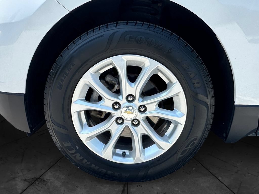 Used 2018 Chevrolet Equinox LT FWD image 14