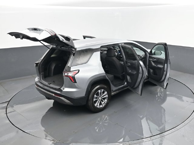 Used 2025 Chevrolet Equinox LT AWD/4WD image 26