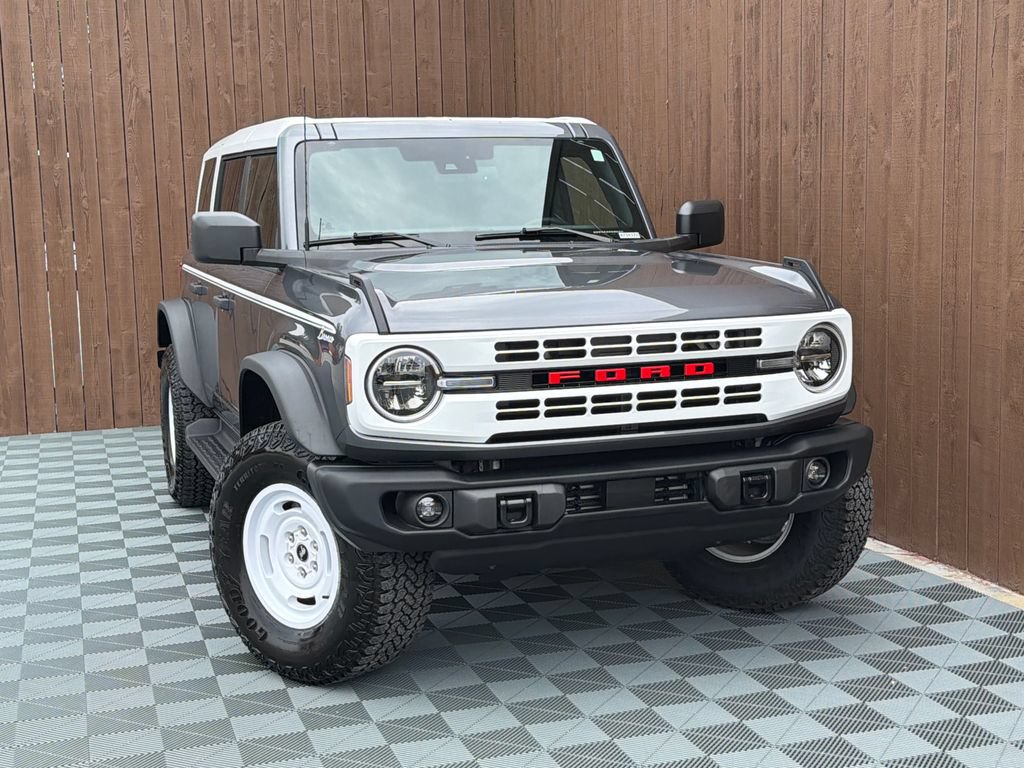 Used 2025 Ford Bronco Heritage Edition AWD/4WD image 10