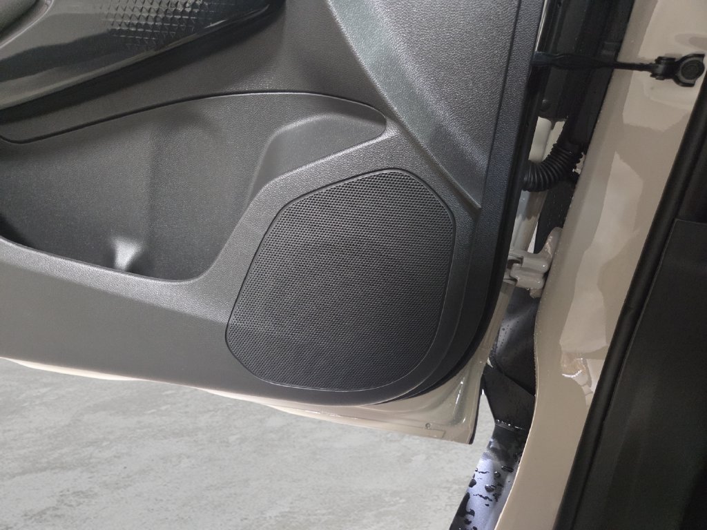 New 2026 Chevrolet Trax RS w/ Driver Confidence Package FWD image 30
