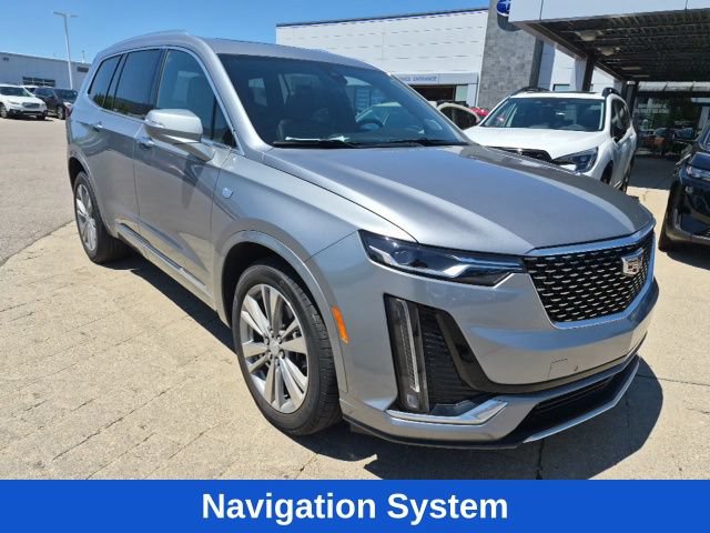 Used 2023 Cadillac XT6 Premium Luxury AWD/4WD image 2