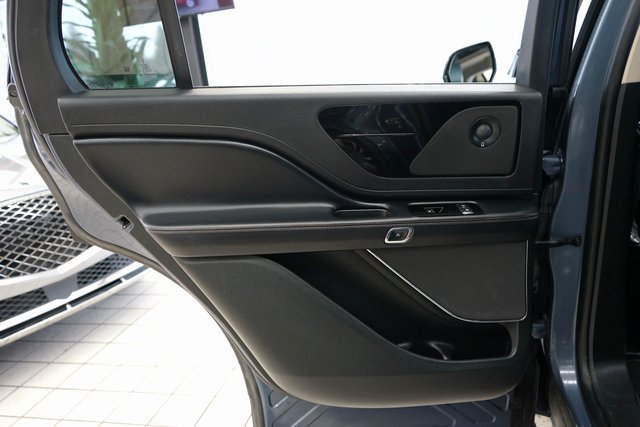 Used 2021 Lincoln Aviator Reserve AWD/4WD image 48