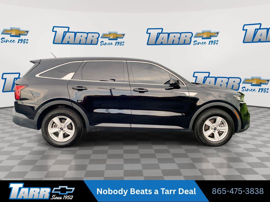 Used 2023 Kia Sorento LX FWD image 9
