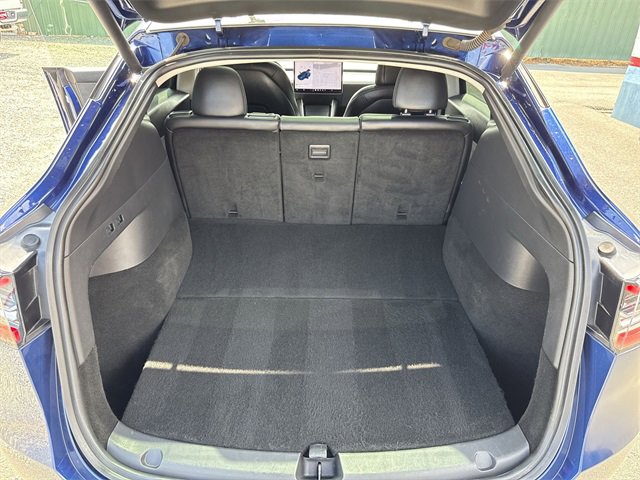 Used 2020 Tesla Model Y Long Range image 23