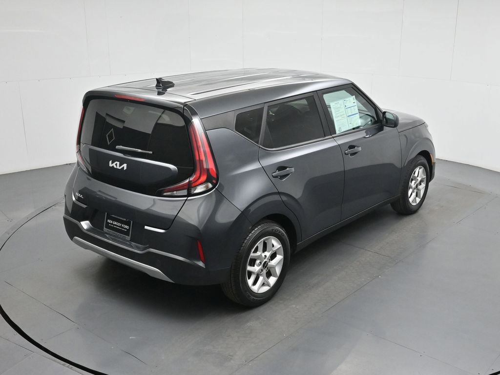 Used 2023 Kia Soul LX w/ Option Group 015 image 40