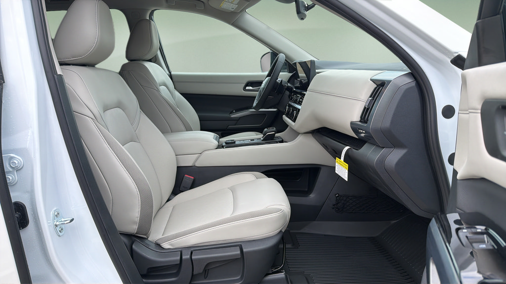 New 2026 Nissan Pathfinder SL AWD/4WD image 11