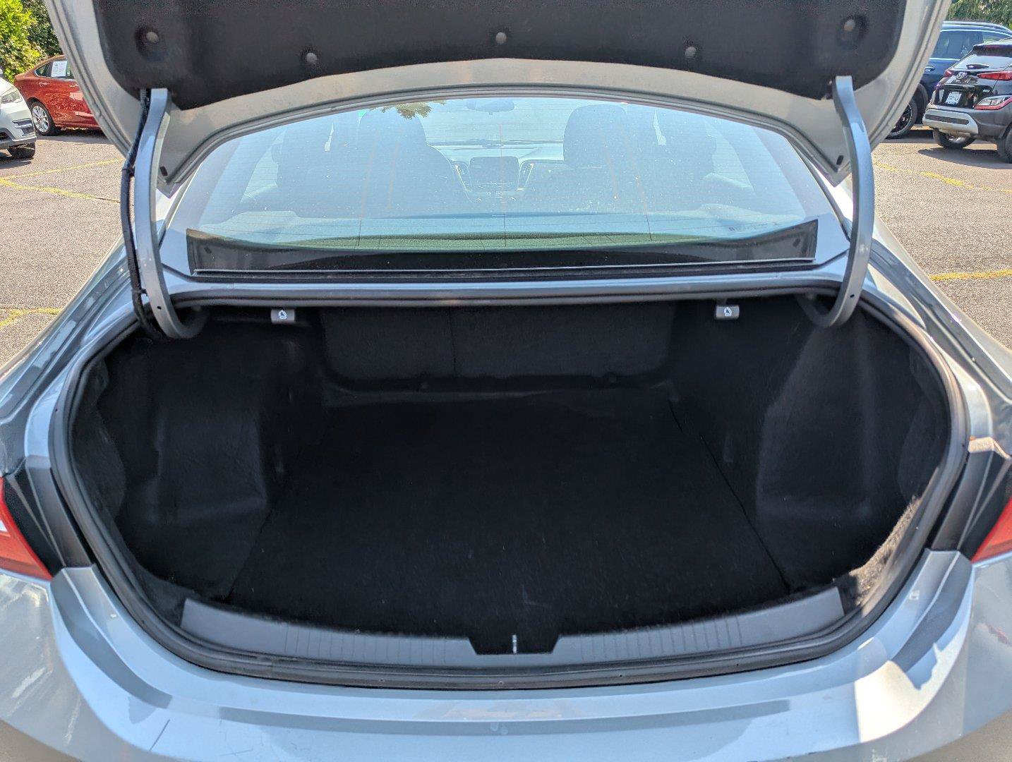 Used 2023 Chevrolet Malibu LT FWD image 29