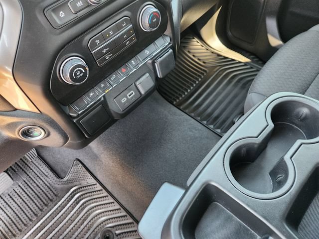 Used 2026 Chevrolet Silverado 1500 Custom Trail Boss w/ Turbomax Blackout Package AWD/4WD image 19