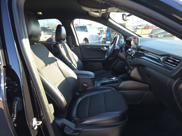 Used 2025 Ford Escape ST-Line image 18