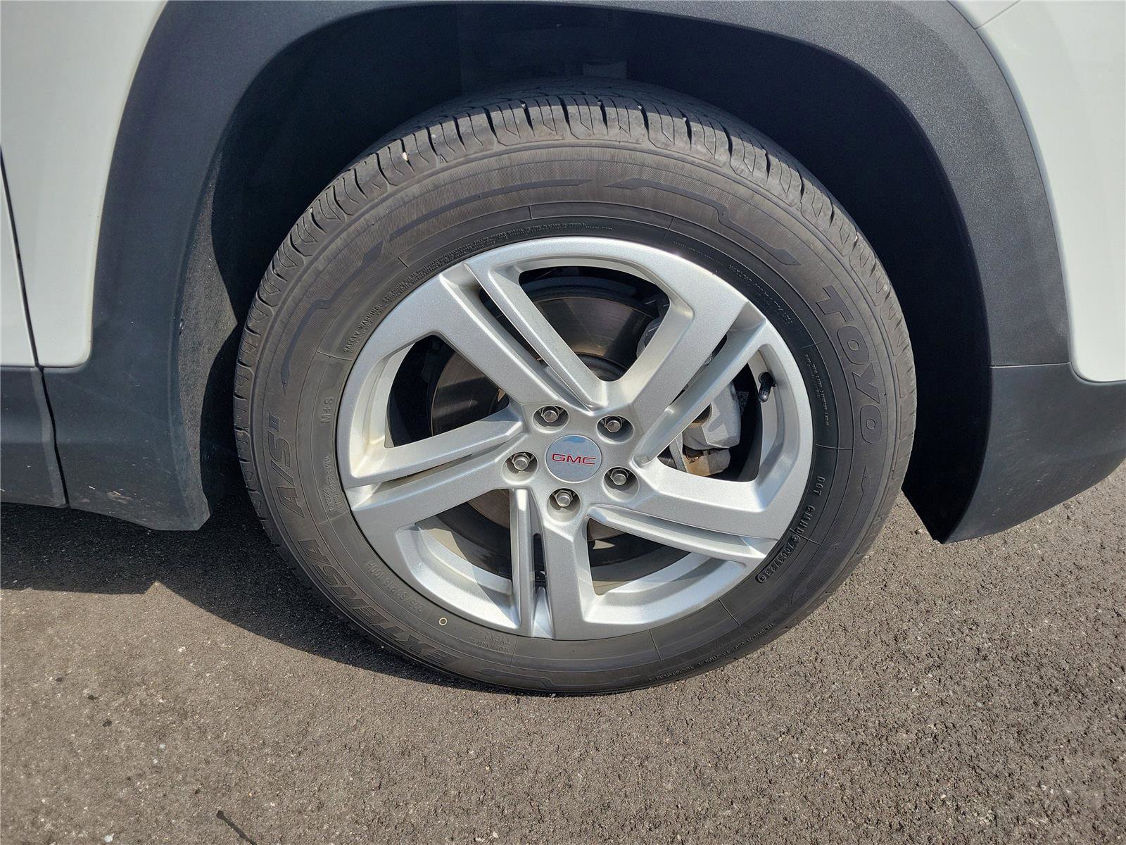 Used 2018 GMC Terrain SLE w/ Driver Convenience Package FWD image 10