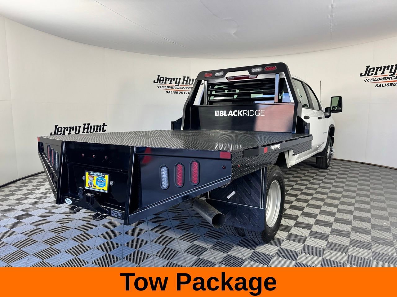 Used 2025 Chevrolet Silverado 3500 W/T AWD/4WD image 6