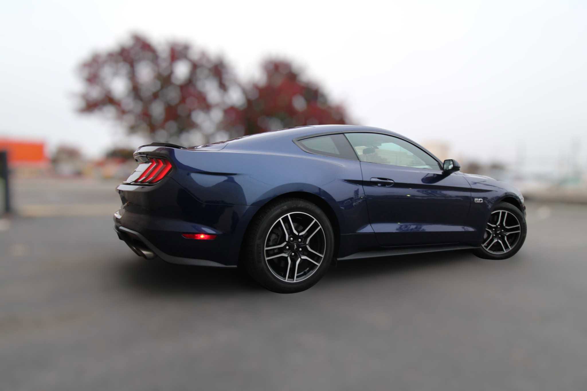 Used 2019 Ford Mustang GT RWD image 11
