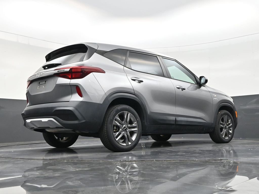 Used 2022 Kia Seltos LX AWD/4WD image 24