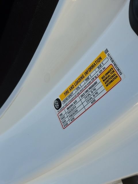 Used 2014 Chevrolet Corvette Stingray Convertible w/ 2LT Preferred Equipment Group RWD image 30
