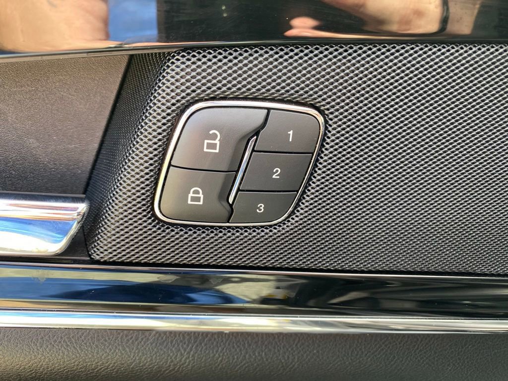 Used 2023 Lincoln Nautilus Reserve image 14