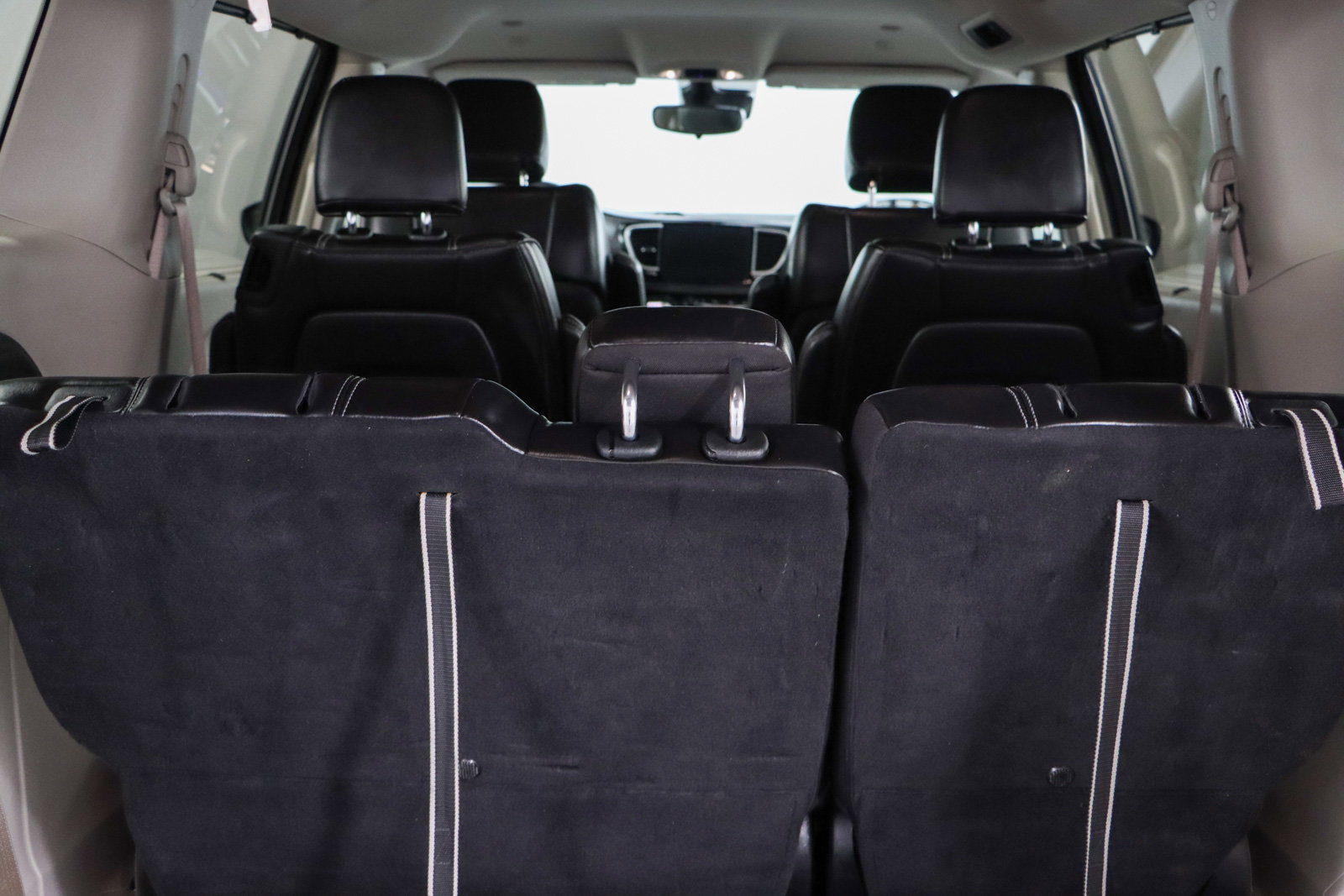 Used 2023 Chrysler Pacifica Touring-L image 30