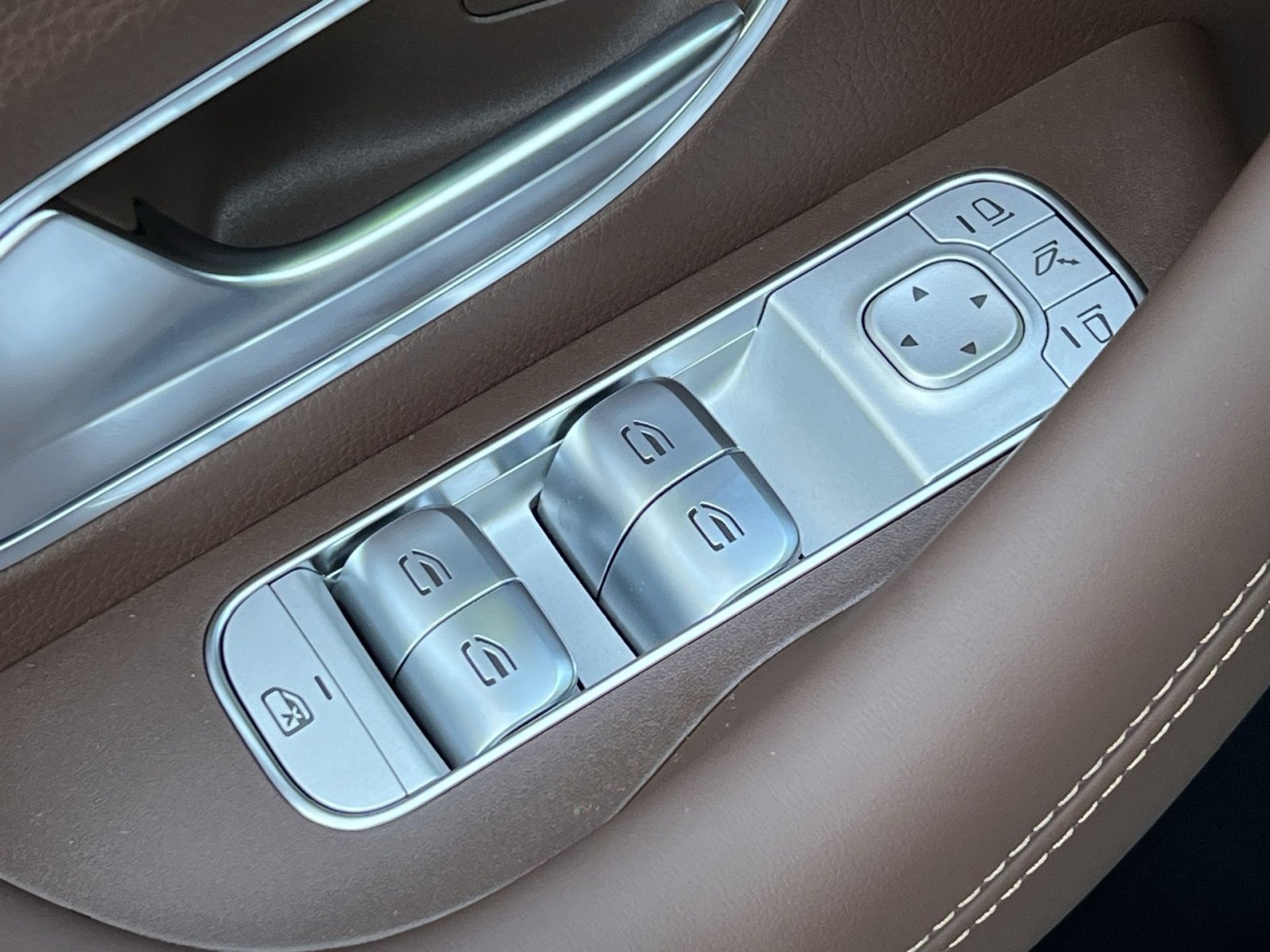 New 2026 Mercedes-Benz GLE 53 AMG 4MATIC Coupe image 13