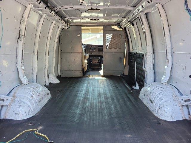 Used 2017 Chevrolet Express 2500 image 8
