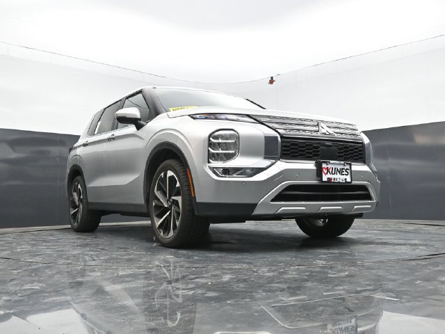 Used 2024 Mitsubishi Outlander SE FWD image 52