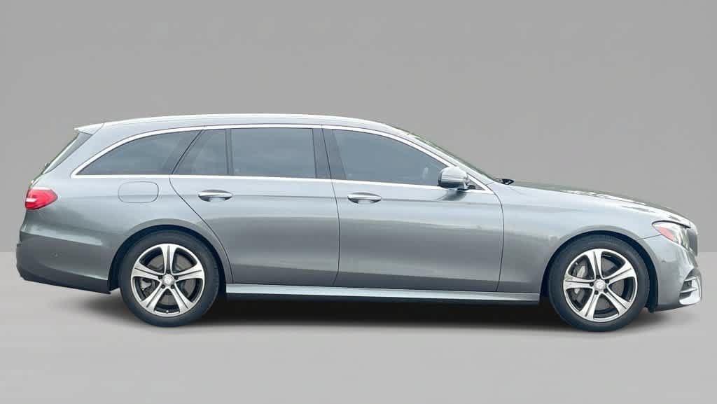 Certified 2017 Mercedes-Benz E 400 4MATIC Wagon image 9
