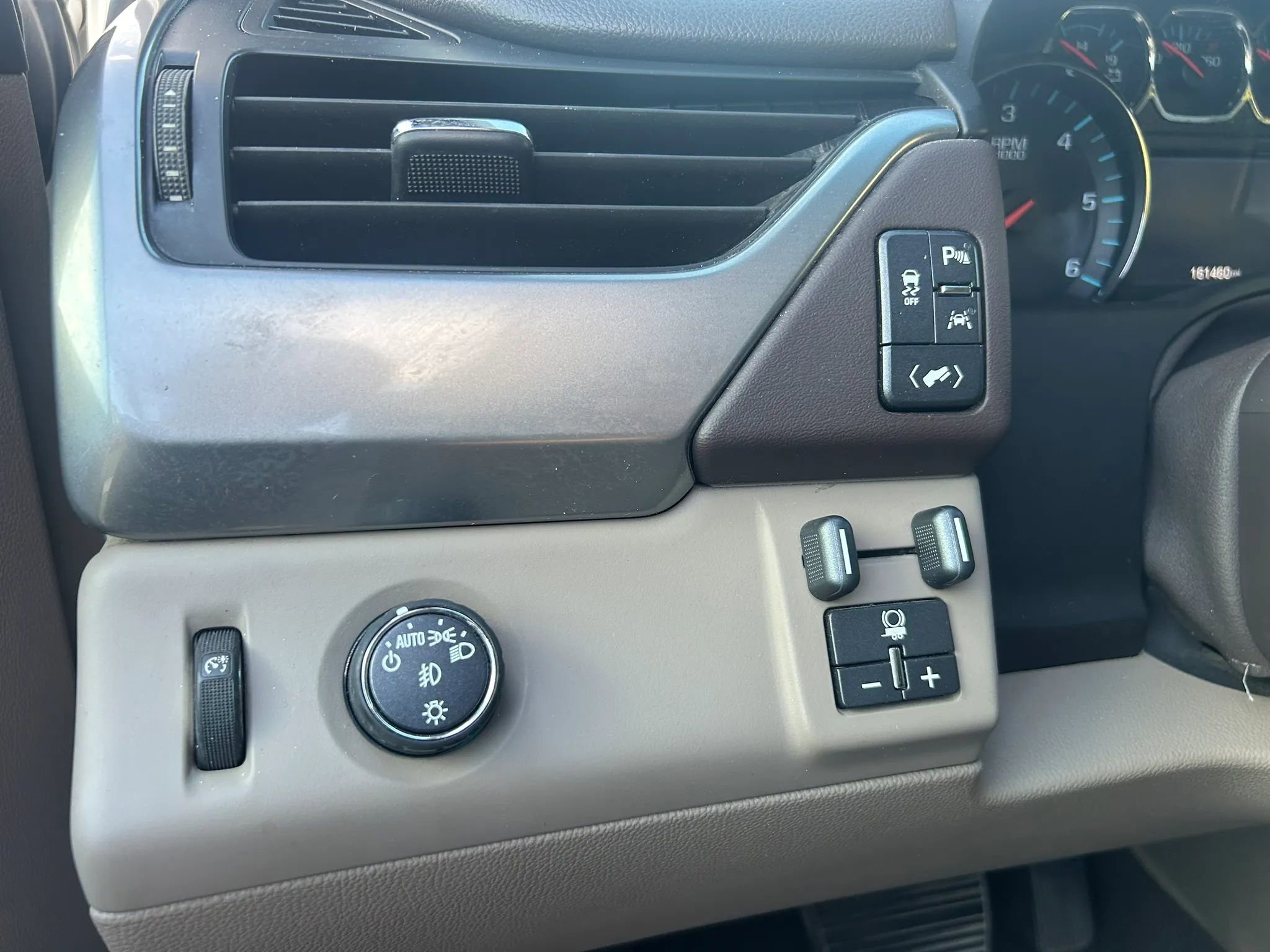 Used 2016 Chevrolet Tahoe LTZ image 28