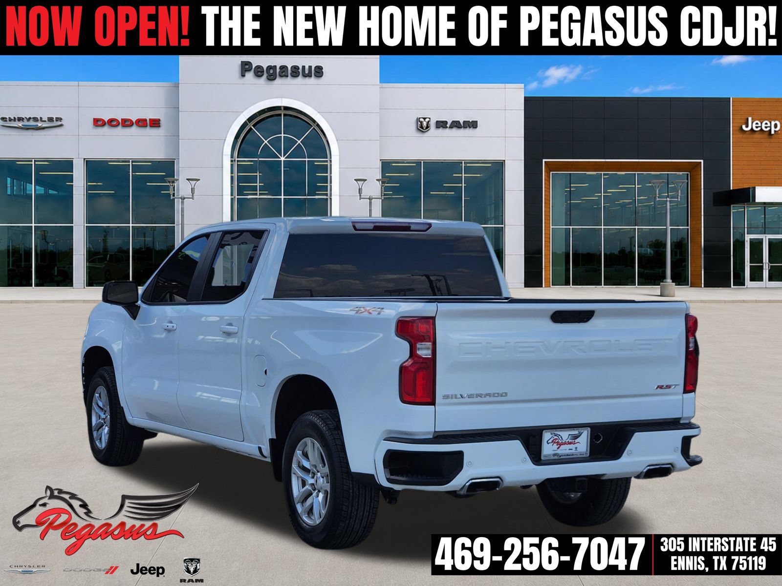 Used 2022 Chevrolet Silverado 1500 RST w/ Safety Package AWD/4WD image 4